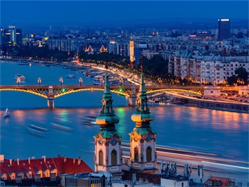 往届生、在职人员考研考场安排通常在考生报考的院校或其指定的考试地点。